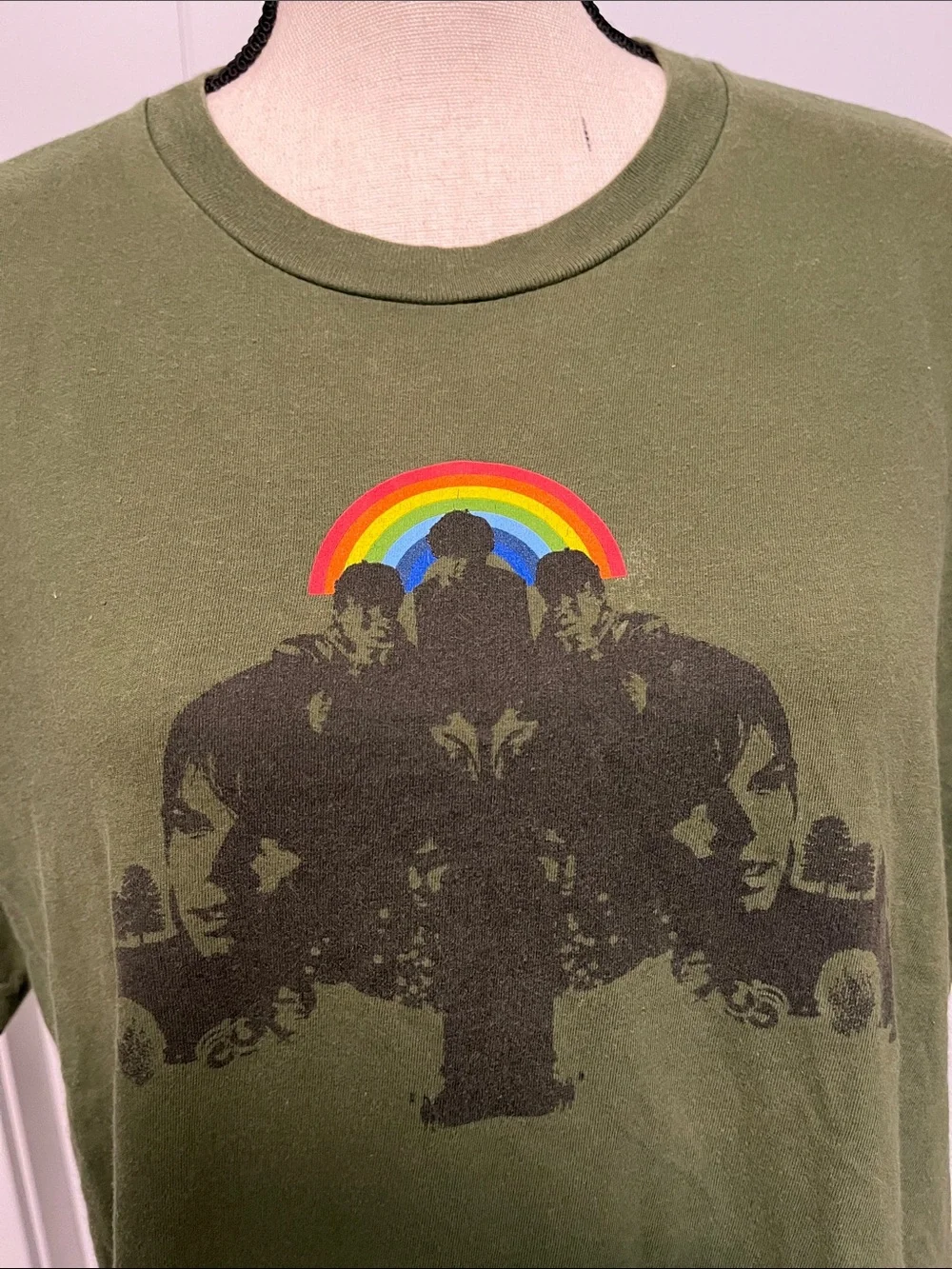 Y2K Supergrass Band Green Rainbow Graphic Pullover T-Shirt Music Concert